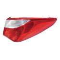 Lanterna Hb20 Sedan 2013 2014 2015 2016 2017 2018 2019 L.d Direito/passageiro Vermelho Cristal