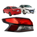 Lanterna Sinaleira Le Versa 2021 A 2025 Sense Exclusive Esquerdo/motorista Vermelho