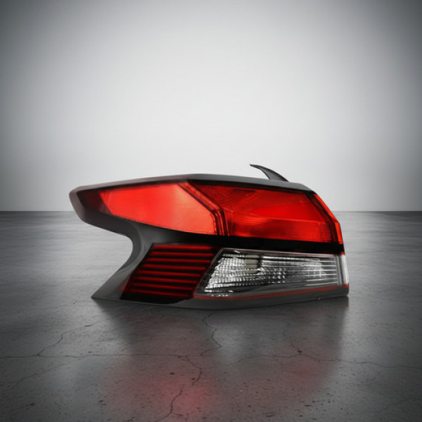 Lanterna Sinaleira Le Versa 2021 A 2025 Sense Exclusive Esquerdo/motorista Vermelho